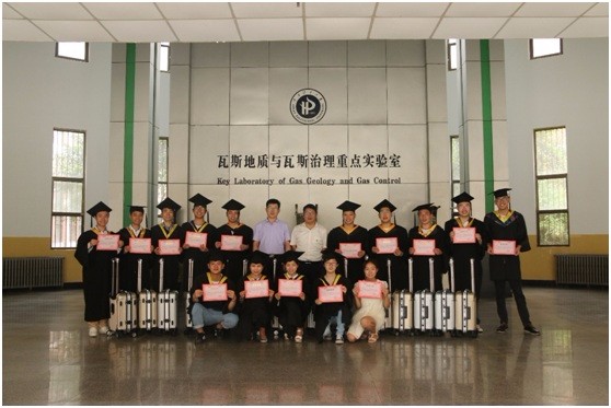 安全学院举行校级本科优秀毕业设计(论文)颁奖仪式