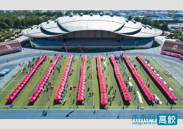 https://rmrbcmsonline.oss-cn-beijing.aliyuncs.com/upload/ueditor/image/20220518/a_711459887229431808.jpeg?x-oss-process=image/format,jpg/auto-orient,1