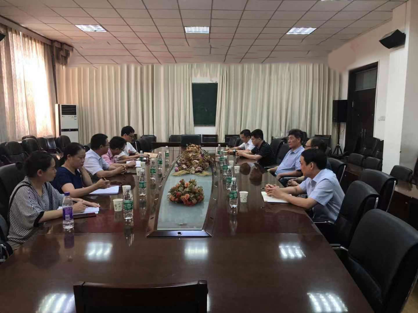 湖南工学院安全与环境工程学院院长廖可兵一行莅院交流